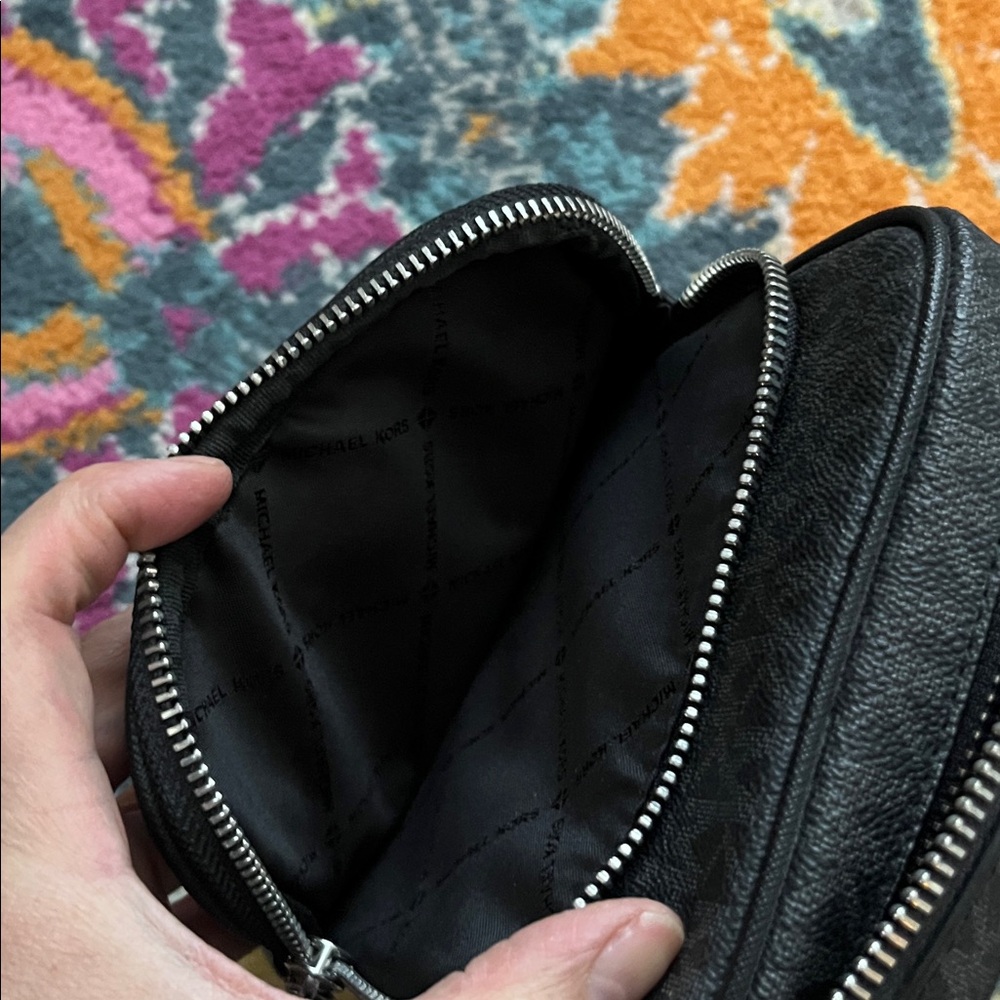 Michael Kors signature chain crossbody bag with wallet. Like new. - Picture 6 of 12